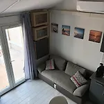 Un Petit Coin De Paradis - *